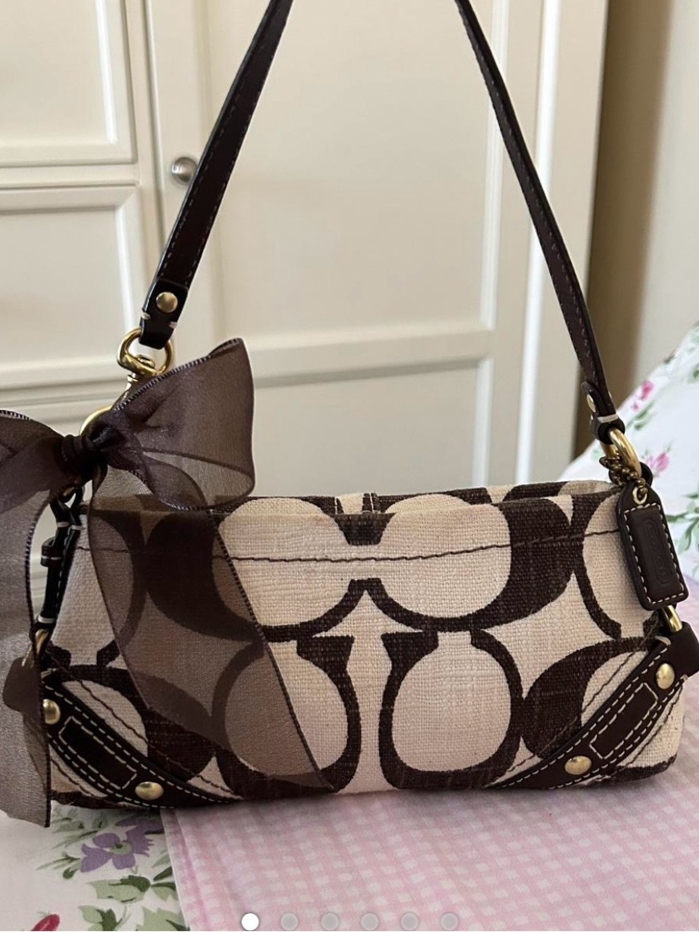 Micro Carly Wristlet